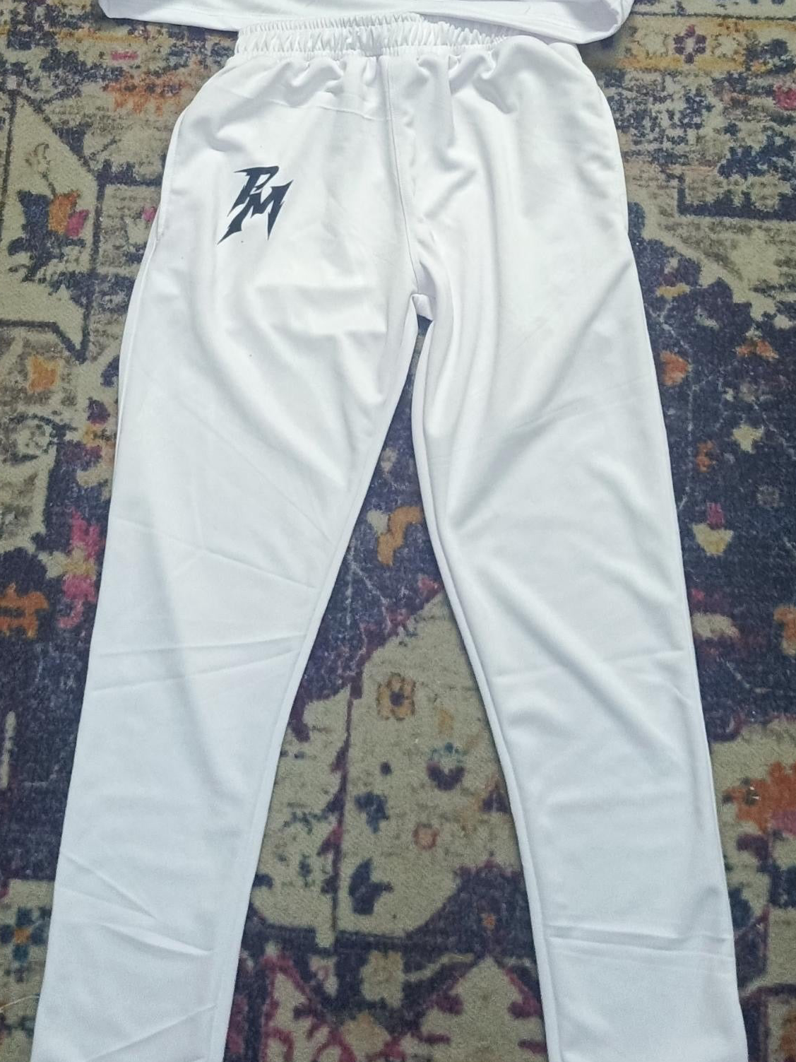 WHITE FLEECE PANTS